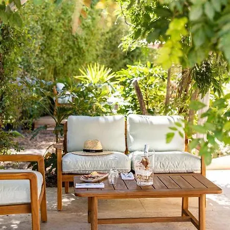 Le Clos De La Pinede Chambre Deluxe 300 E Par Chambre ベッド・アンド・ブレックファスト サントロペ