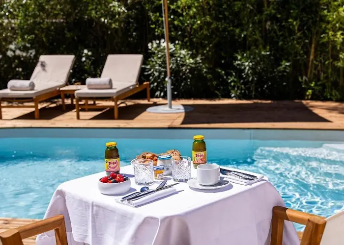 Panzió Le Clos De La Pinede Chambre Deluxe 300 E Par Chambre *